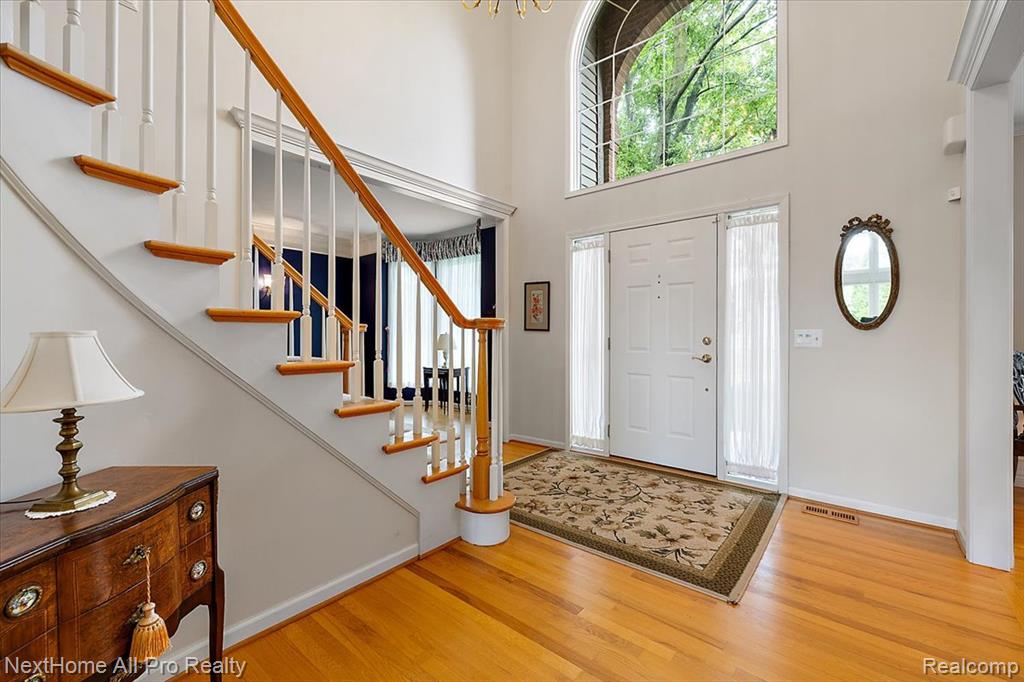2116 Mapleridge Road Rochester Hills, MI 48309 - Photo 6 of 57