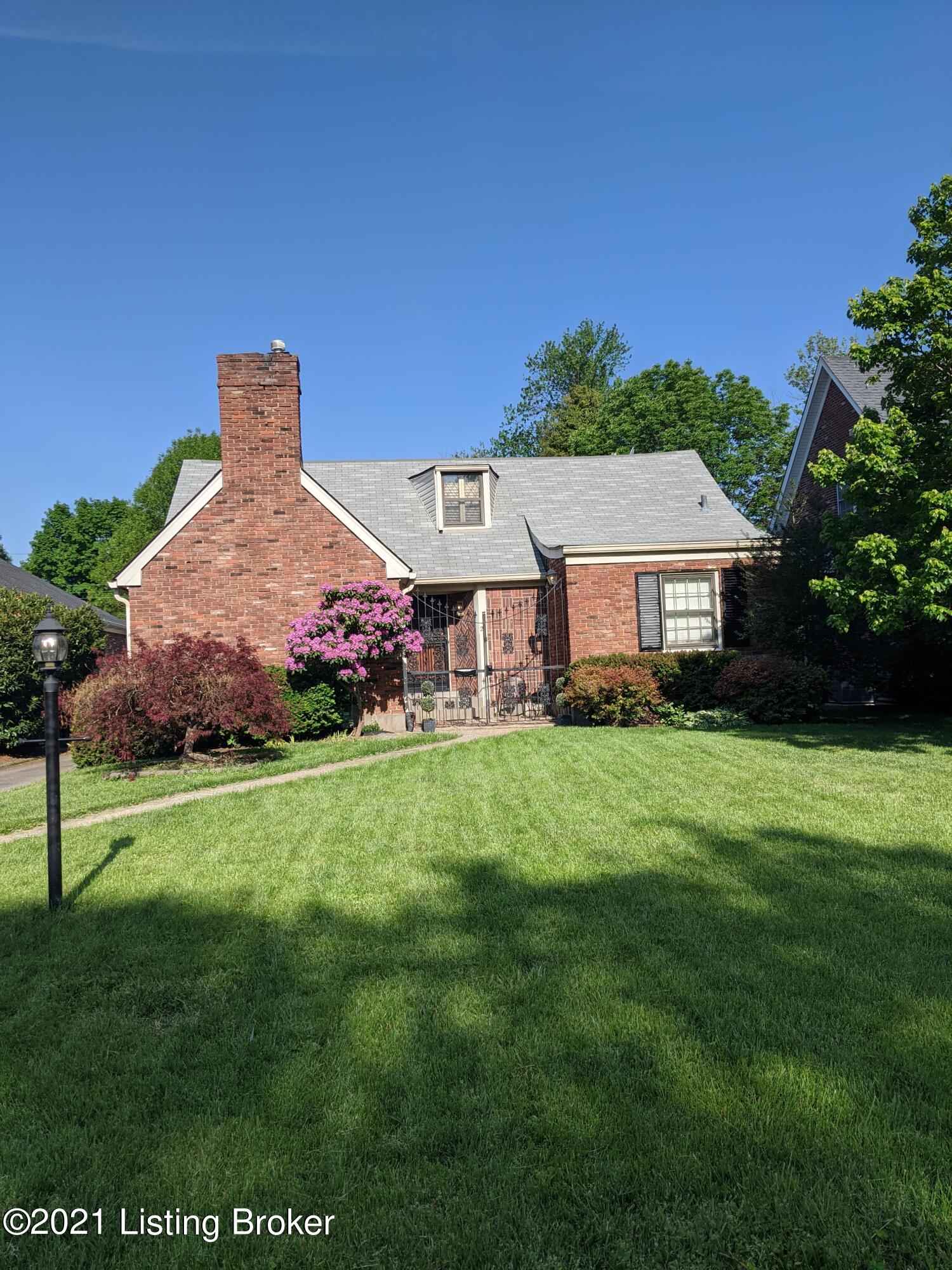 218 Ring Road Louisville, KY 40207 - Photo 2 of 48 IMG_20200512_093153