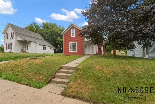 $249,900 | 548 Eastern Avenue Northeast, Grand Rapids, MI 49503