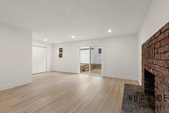 $249,900 | 548 Eastern Avenue Northeast, Grand Rapids, MI 49503