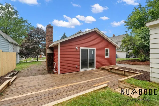 $249,900 | 548 Eastern Avenue Northeast, Grand Rapids, MI 49503