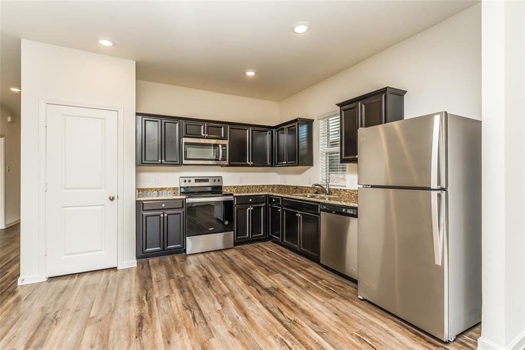 436 Canoe Way Crowley, TX 76036 - Photo 6 of 16