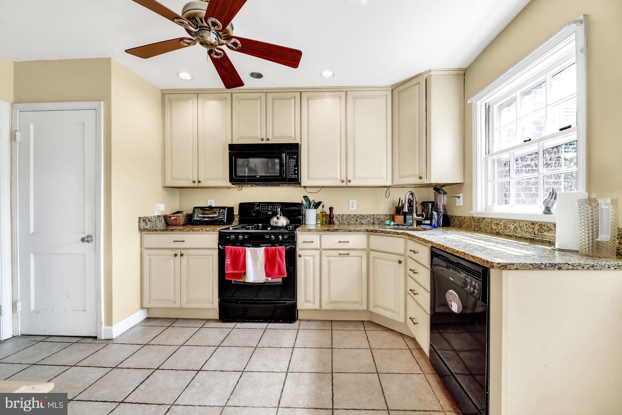 8129 Glen Gary Road Towson, MD 21286 - Photo 12 of 31 Gallery Image 12