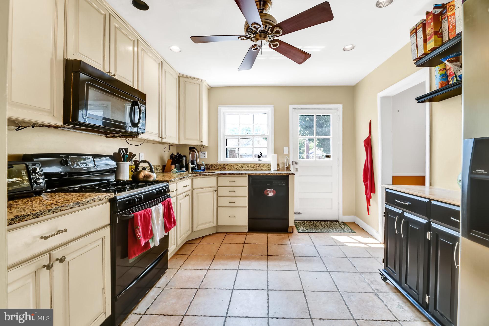 8129 Glen Gary Road Towson, MD 21286 - Photo 10 of 31 Gallery Image 10