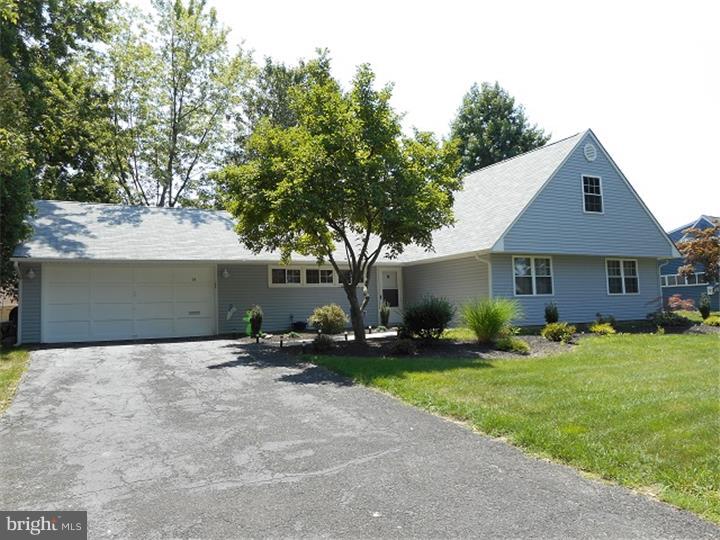 14 Scarlet Oak Road Levittown, PA 19056 - Photo 1 of 17 Exterior Front