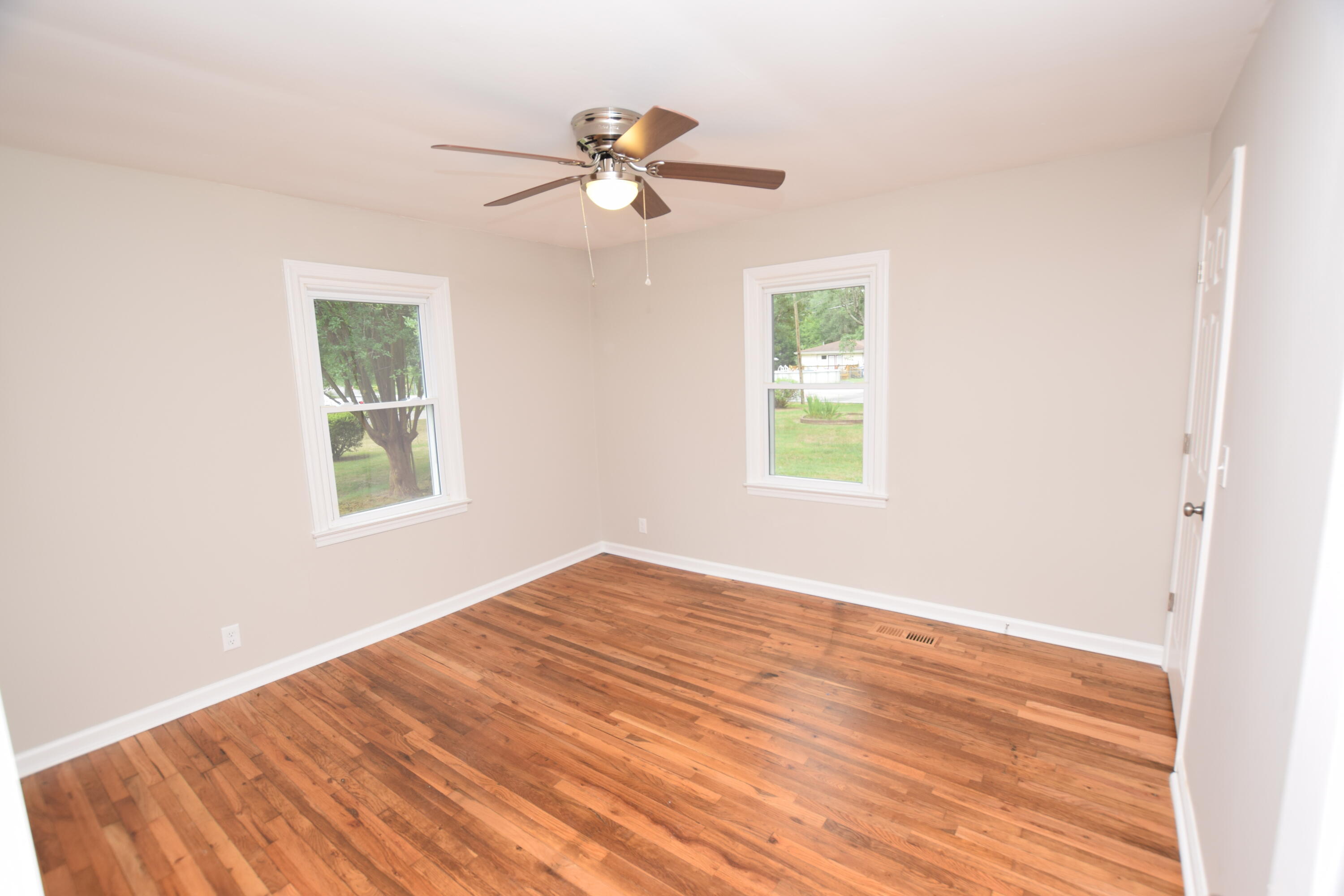 309 Browntown Road Chattanooga, TN 37415 - Photo 7 of 12 DSC_0494