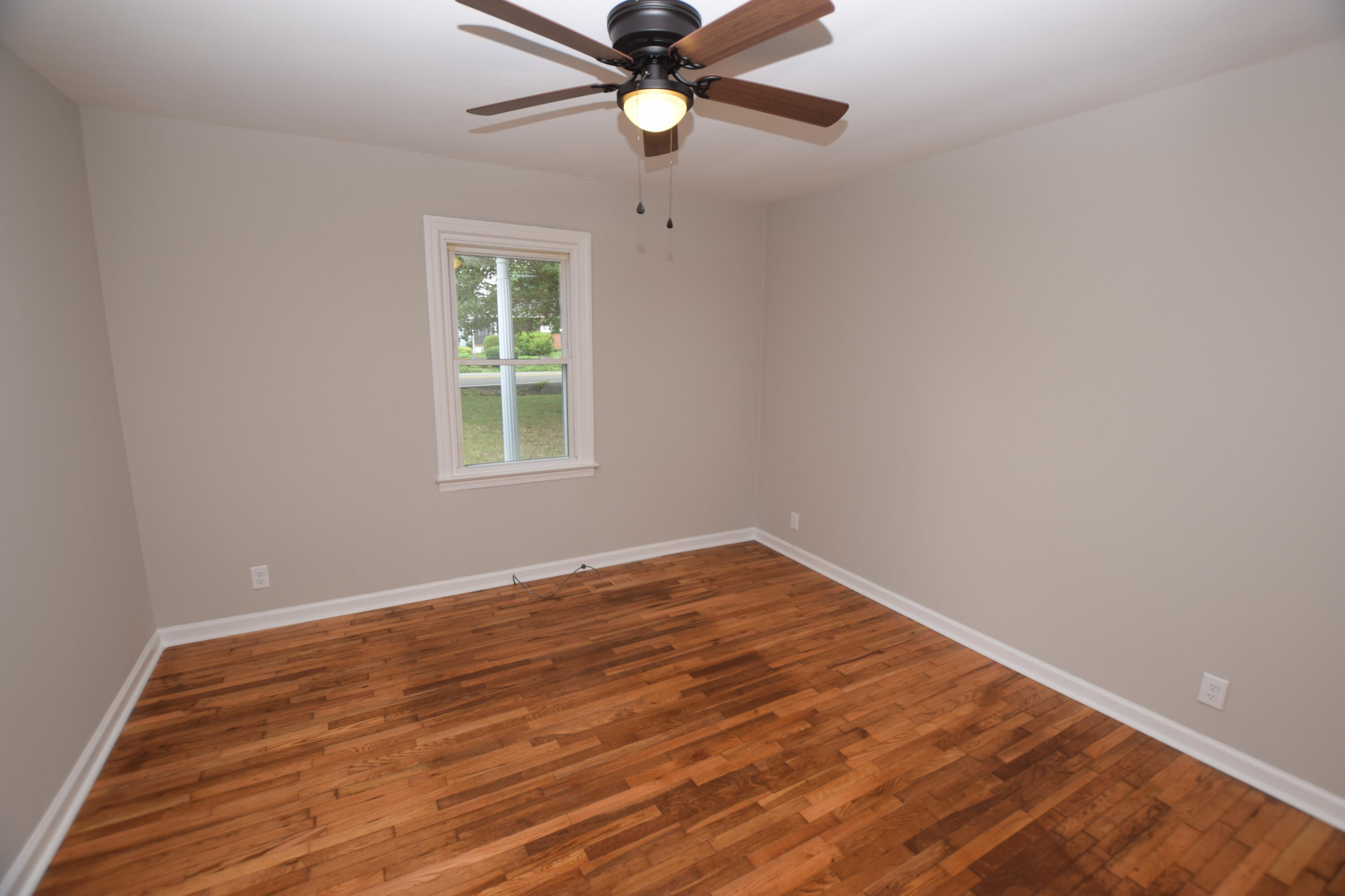 309 Browntown Road Chattanooga, TN 37415 - Photo 9 of 12 DSC_0503