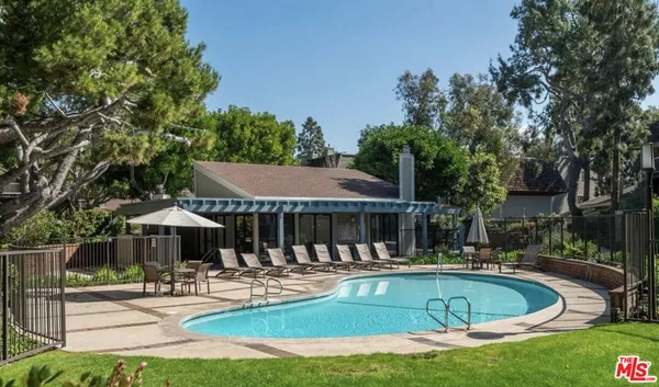 $6,345 | 4350 Glencoe Avenue, Unit 2, Marina del Rey, CA 90292