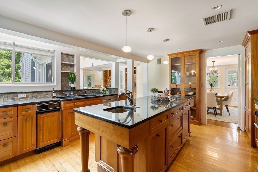 23 Long Meadow Road Newton, MA 02459 - Photo 12 of 35
