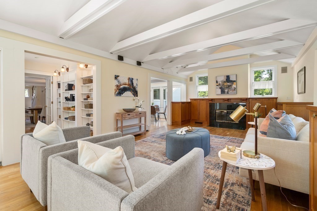 23 Long Meadow Road Newton, MA 02459 - Photo 4 of 35