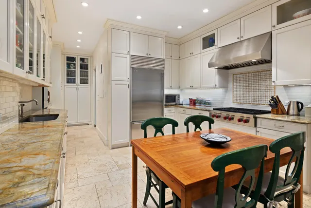 $5,750,000 | 993 Park Avenue, Unit 4E | Upper East Side