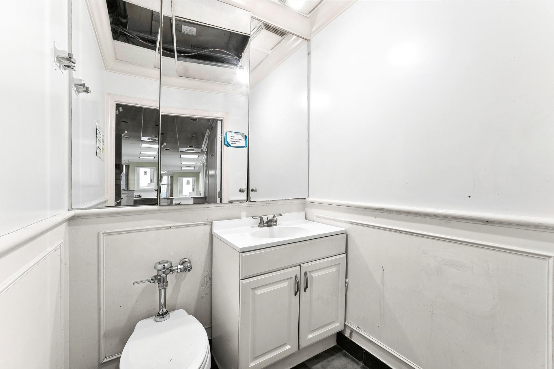 993 Park Avenue, Unit 4E Manhattan, NY 10028 - Photo 11 of 13