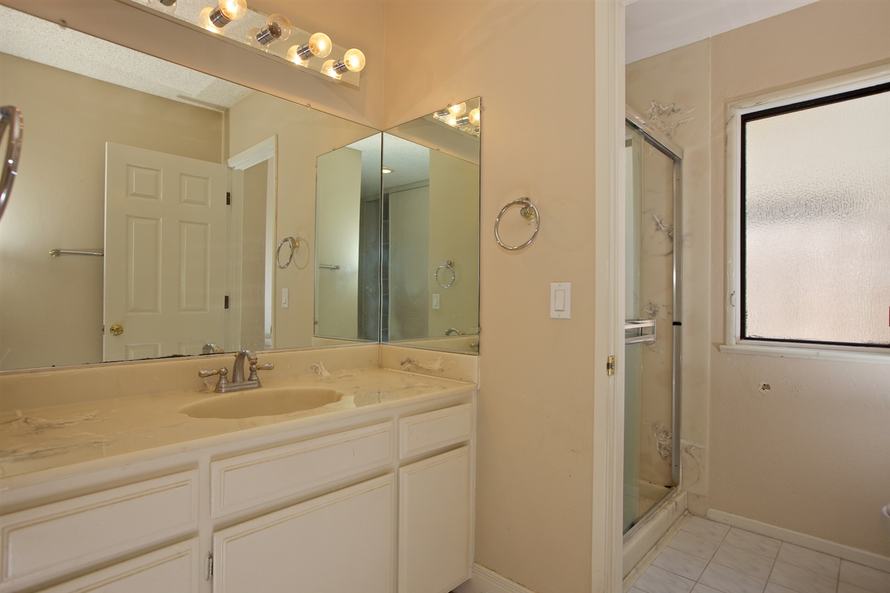 852 Willow Tree Lane Fallbrook, CA 92028 - Photo 17 of 22 Gallery Image 17