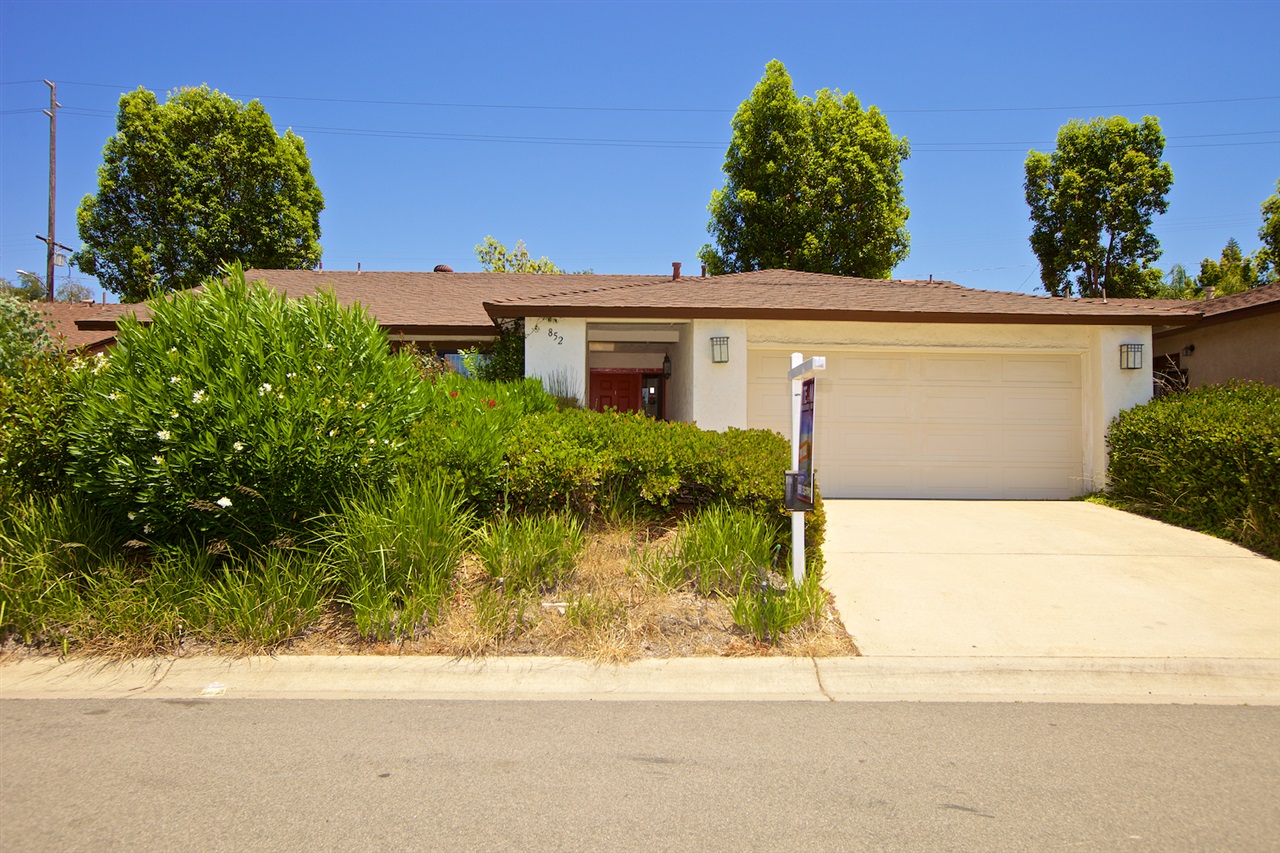 852 Willow Tree Lane Fallbrook, CA 92028 - Photo 5 of 22 Gallery Image 5