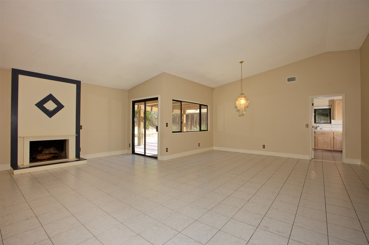 852 Willow Tree Lane Fallbrook, CA 92028 - Photo 7 of 22 Gallery Image 7