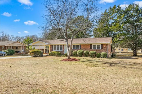 $279,000 | 607 West Lebanon Road, Mebane, NC 27302