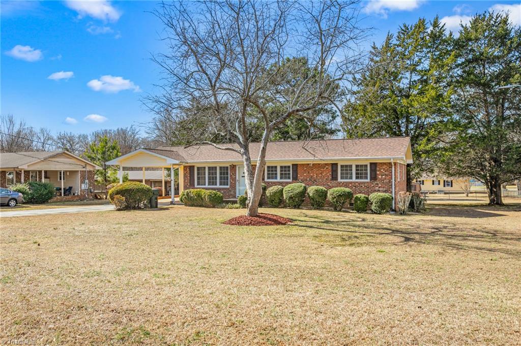 607 West Lebanon Road Mebane, NC 27302 - Photo 1 of 31