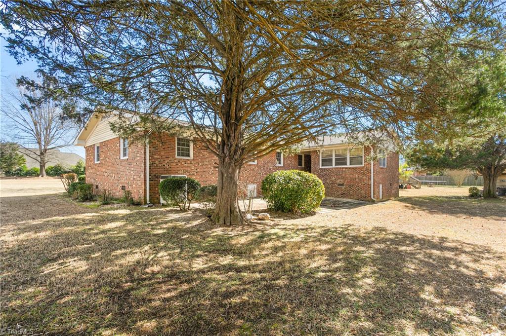 607 West Lebanon Road Mebane, NC 27302 - Photo 27 of 31