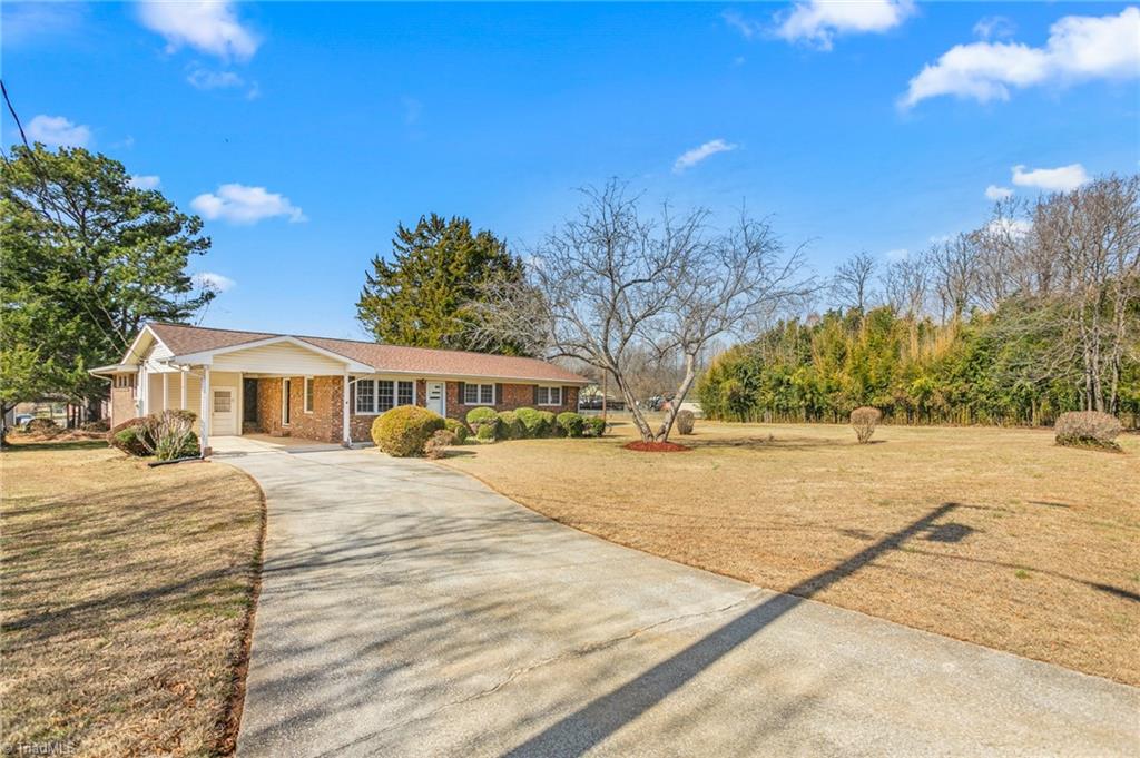 607 West Lebanon Road Mebane, NC 27302 - Photo 3 of 31