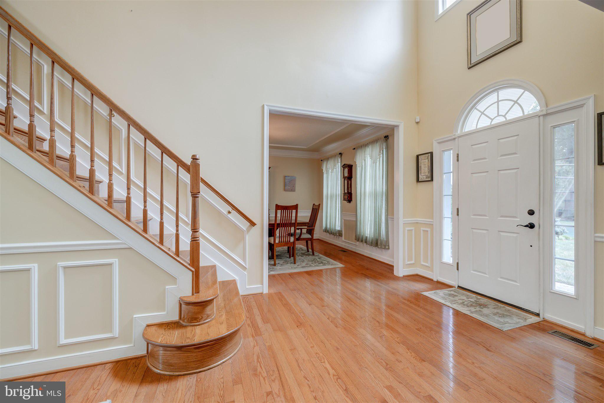 8308 Accotink Road Lorton, VA 22079 - Photo 4 of 59 Entryway