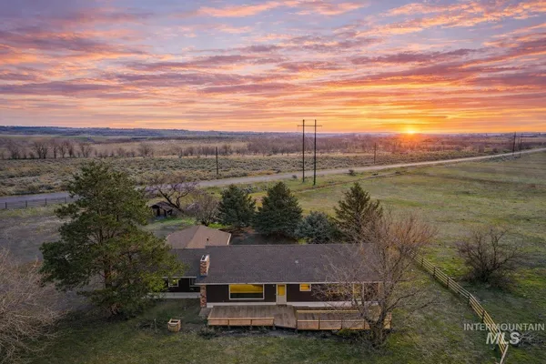 $549,900 | 2755 South 900 East, Hagerman, ID 83332