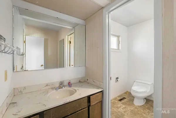 $549,900 | 2755 South 900 East, Hagerman, ID 83332