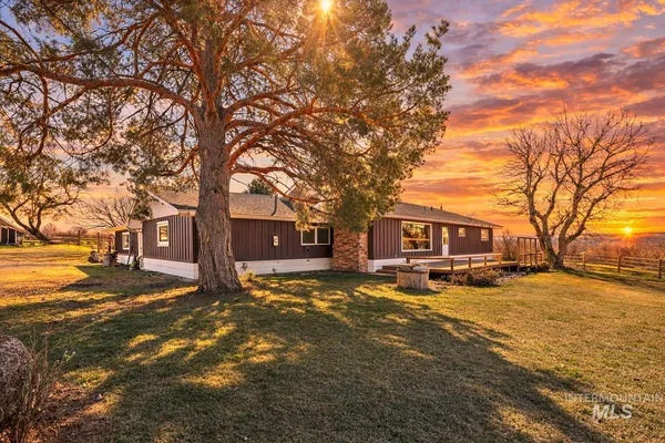 $549,900 | 2755 South 900 East, Hagerman, ID 83332