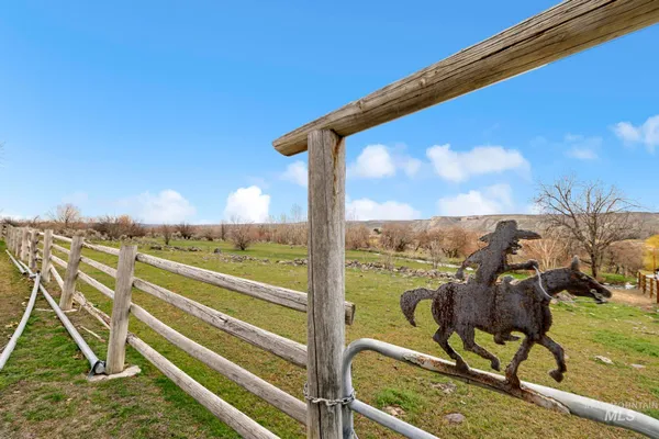 $549,900 | 2755 South 900 East, Hagerman, ID 83332