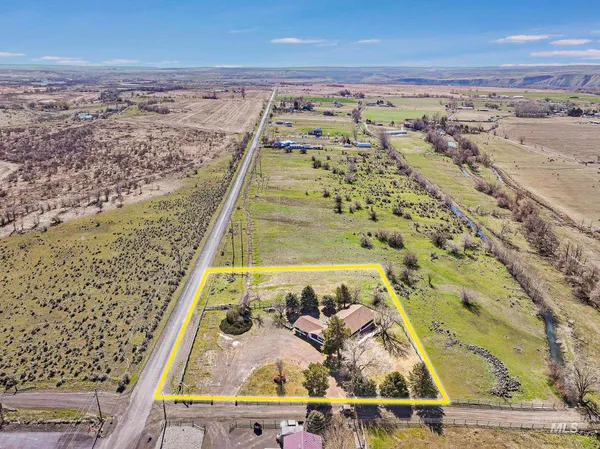 $549,900 | 2755 South 900 East, Hagerman, ID 83332