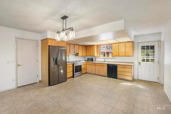 $549,900 | 2755 South 900 East, Hagerman, ID 83332