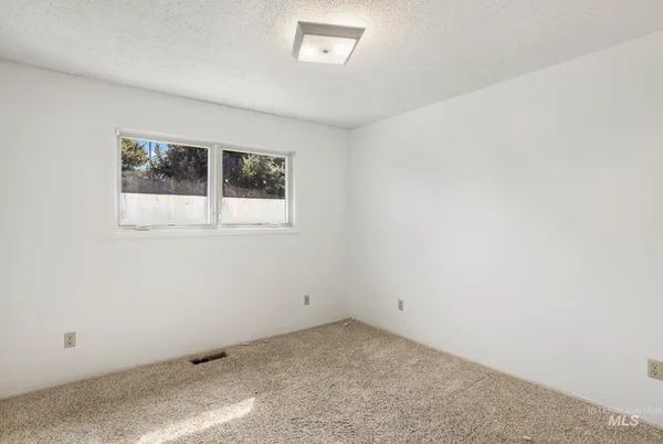 $549,900 | 2755 South 900 East, Hagerman, ID 83332