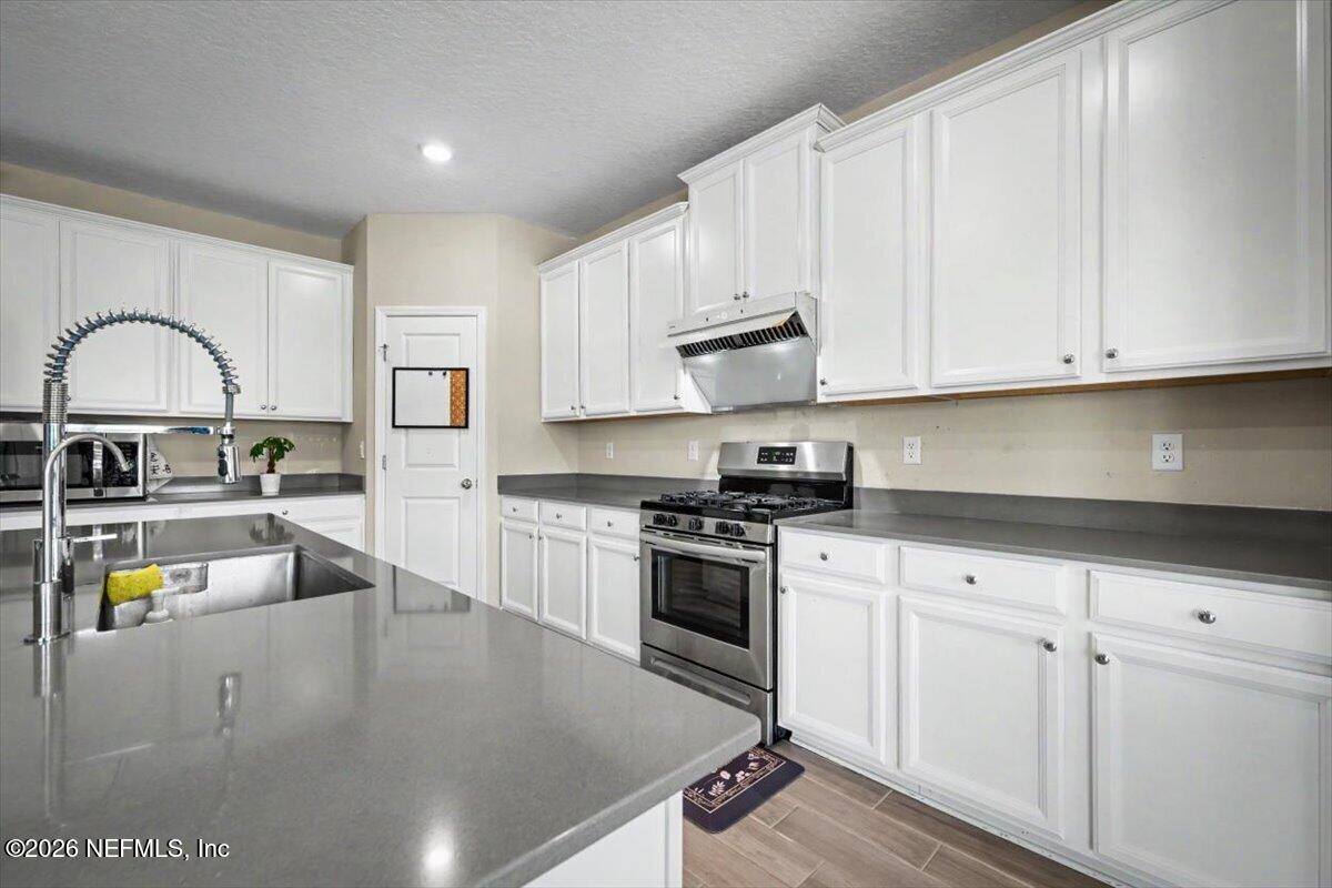 45 Gan Way St. Johns, FL 32259 - Photo 25 of 52 KITCHEN