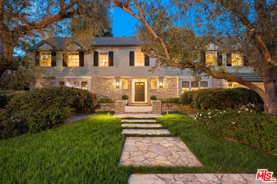 10339 Glenbarr Avenue Los Angeles, CA 90064 - Photo 1 of 22