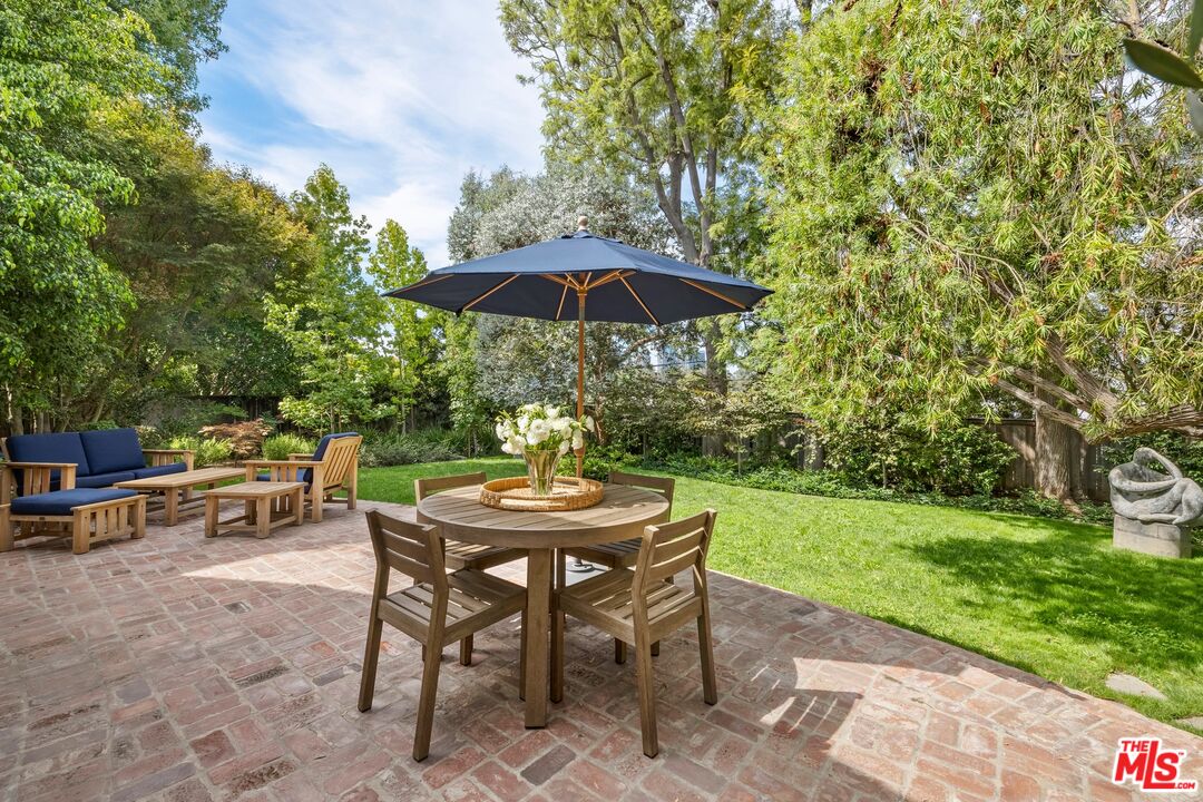 10339 Glenbarr Avenue Los Angeles, CA 90064 - Photo 19 of 22