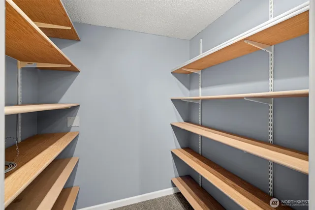 $4,300 | 14733 Northeast 4th Place, Bellevue, WA 98007