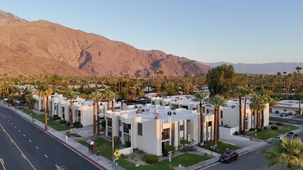 $2,050 | 1400 East Palm Canyon Drive, Unit 217, Palm Springs, CA 92264