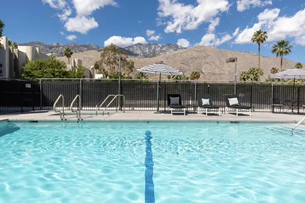 $2,050 | 1400 East Palm Canyon Drive, Unit 217, Palm Springs, CA 92264