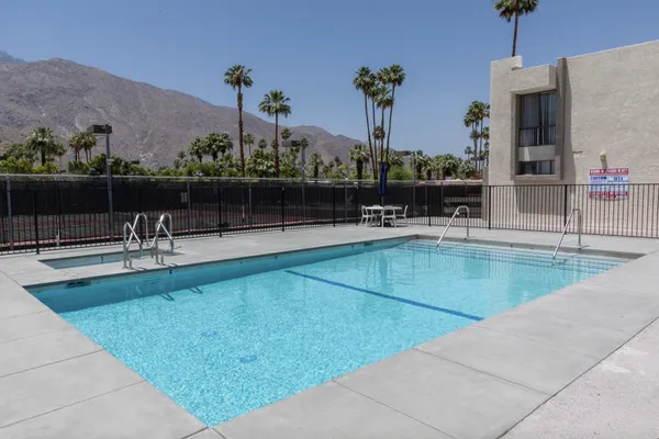 $2,175 | 1400 East Palm Canyon Drive, Unit 217, Palm Springs, CA 92264