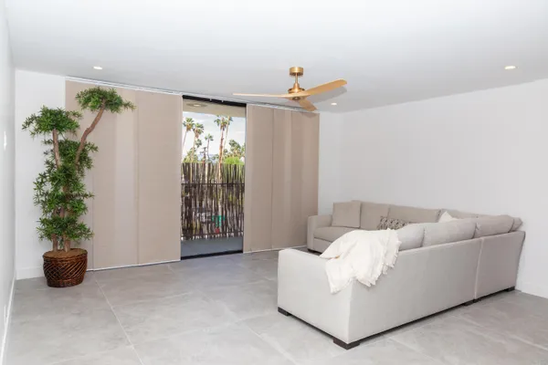 $2,050 | 1400 East Palm Canyon Drive, Unit 217, Palm Springs, CA 92264