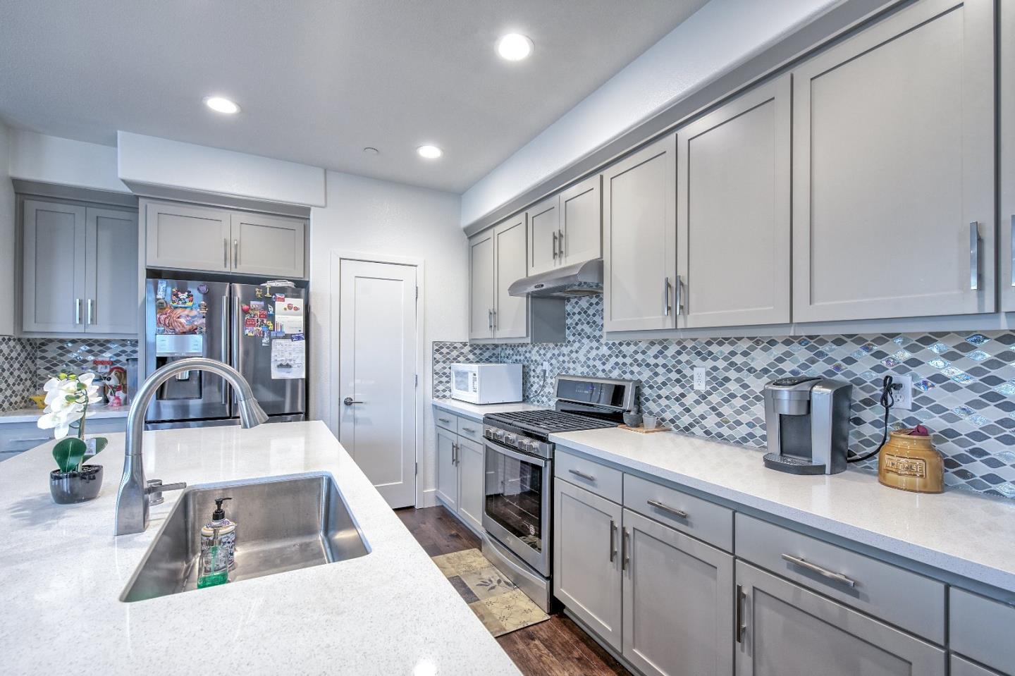 37922 Spring Tide Road Newark, CA 94560 - Photo 9 of 48 Gallery Image 9