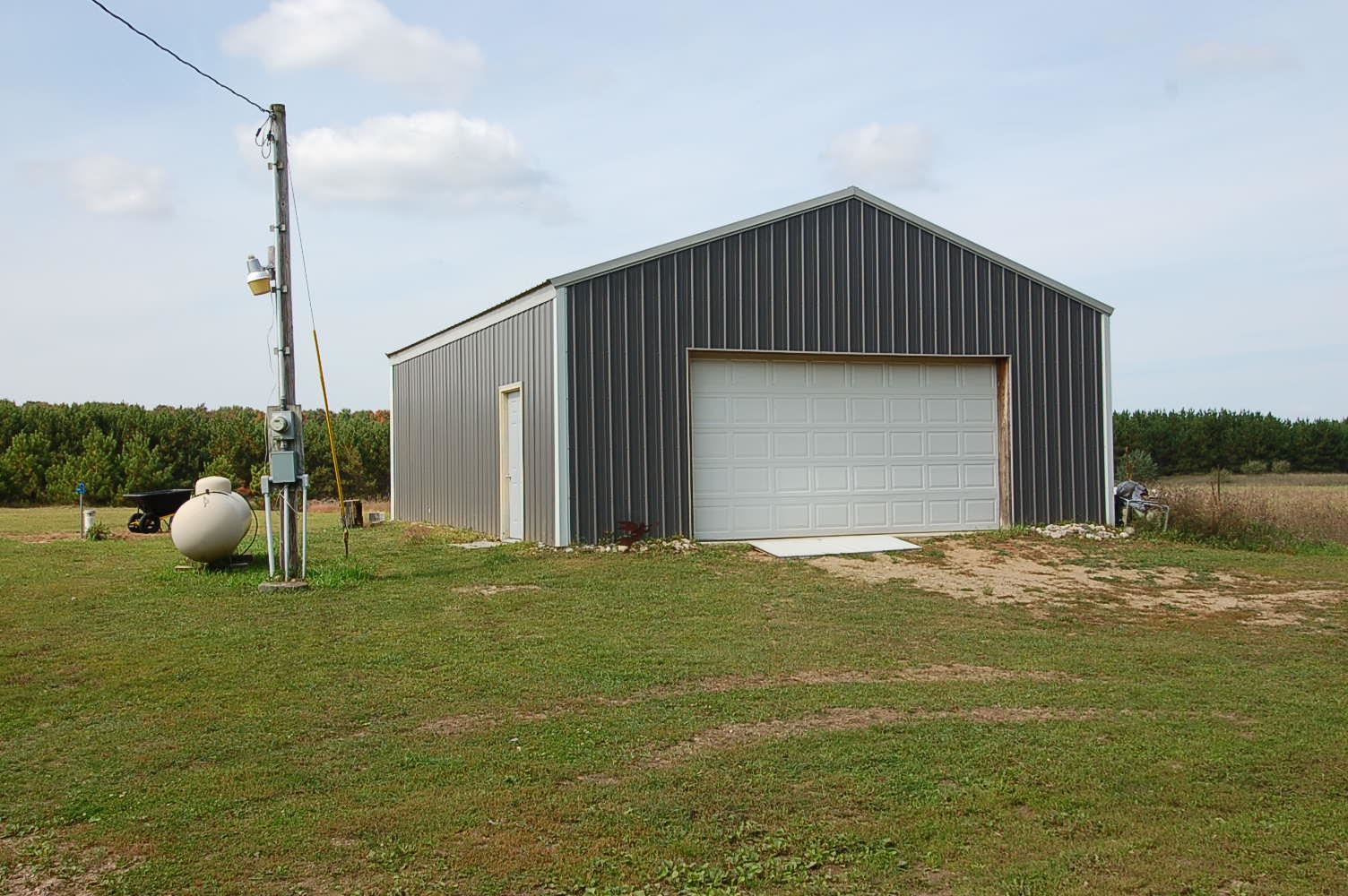 11669 North 5 1/2 Road Buckley, MI 49620 - Photo 22 of 33 1915981-21.JPG