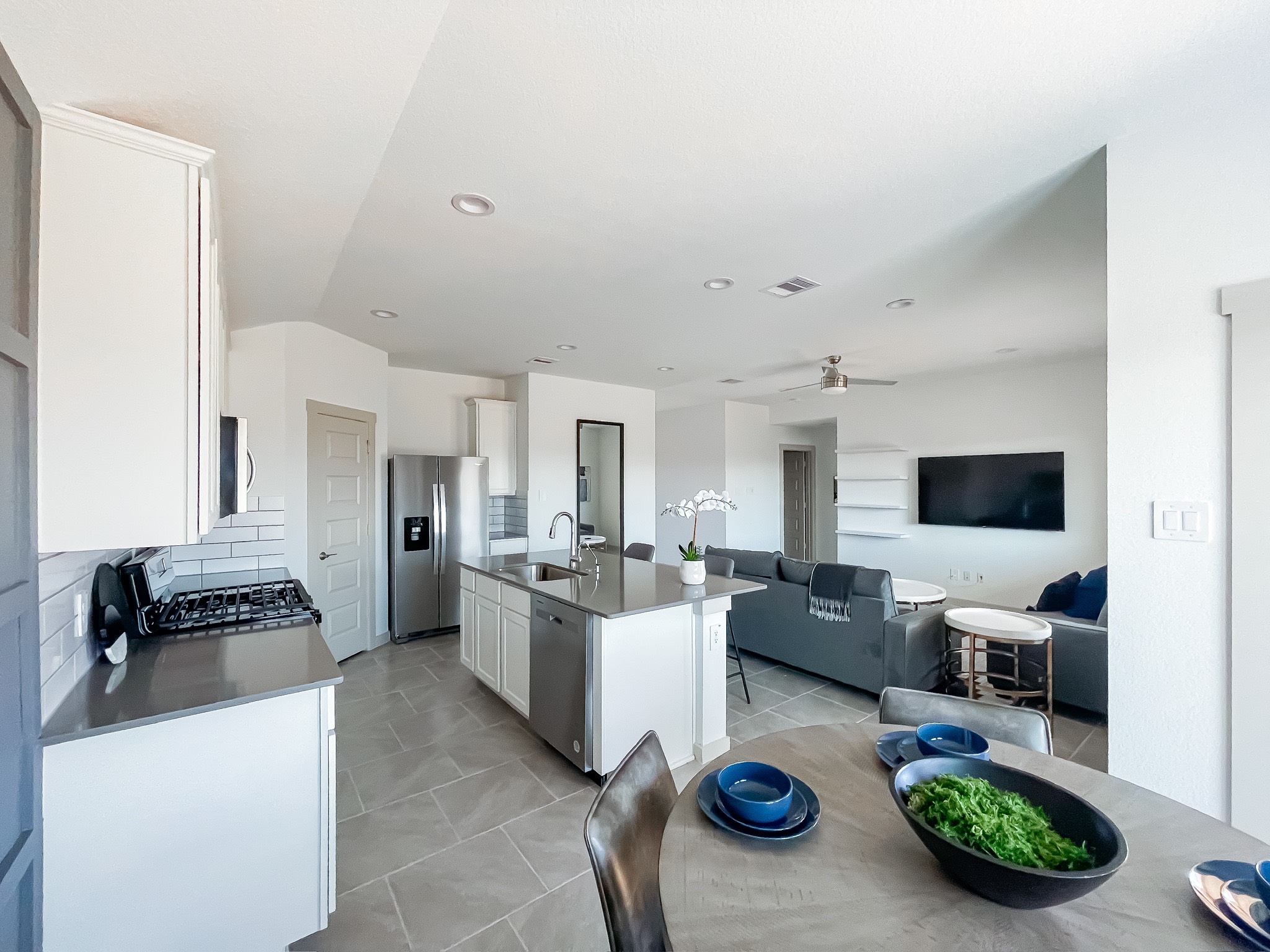 29830 Wildcat Way Katy, TX 77494 - Photo 6 of 17 a living room with furniture and a flat screen tv