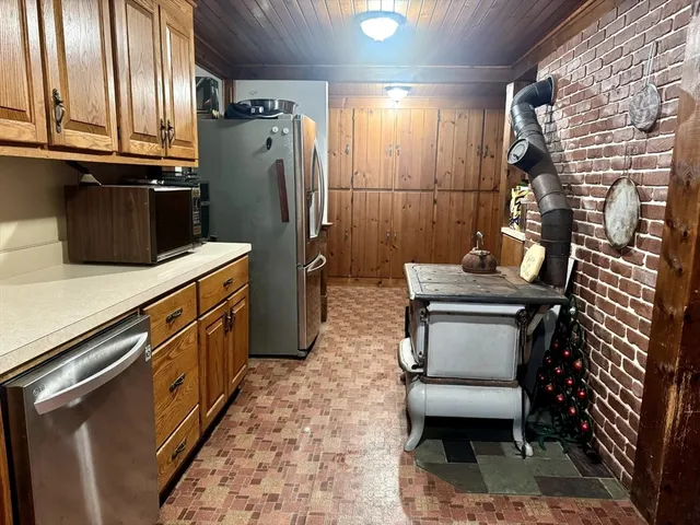 $1,750,000 | 233 Ragged Hill Road, West Brookfield, MA 01585