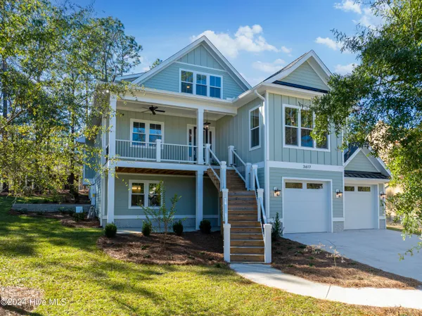 $899,900 | 3617 Barnesmore Drive, Castle Hayne, NC 28429