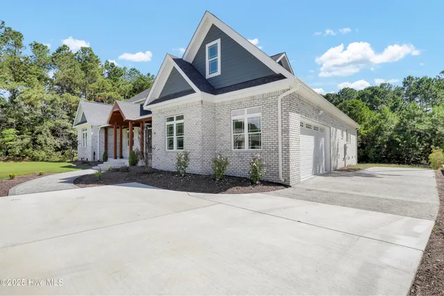 $1,225,000 | 406 Compass Point, Hampstead, NC 28443