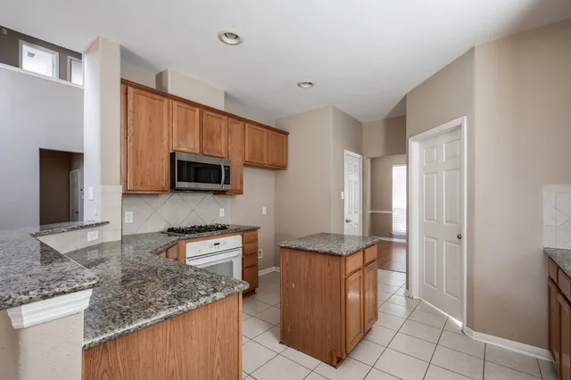 $390,000 | 9611 Sage Dock Court, Houston, TX 77089