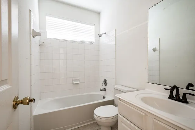 $390,000 | 9611 Sage Dock Court, Houston, TX 77089