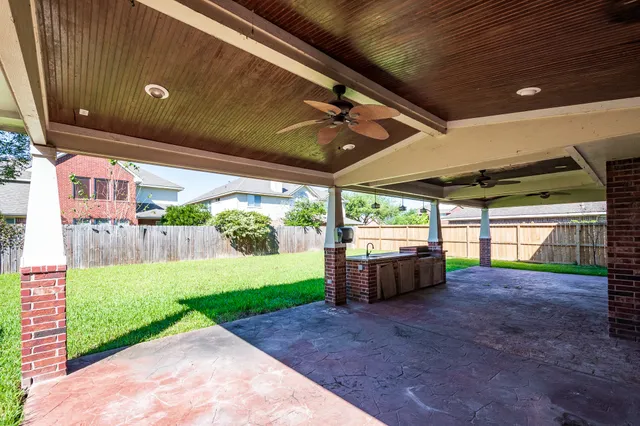 $390,000 | 9611 Sage Dock Court, Houston, TX 77089