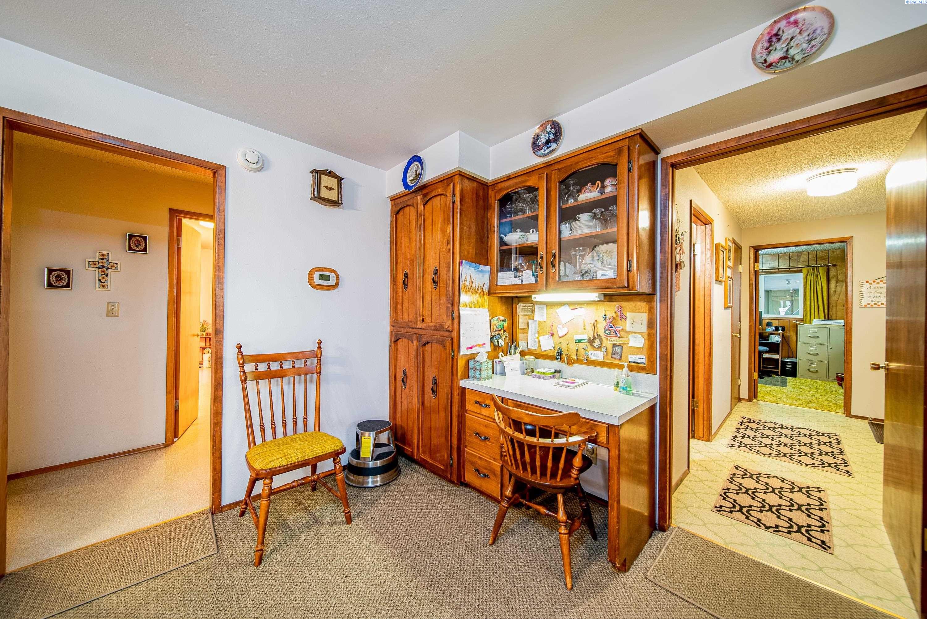 57001 North Wilgus Road Grandview, WA 98930 - Photo 10 of 30 Gallery Image 10