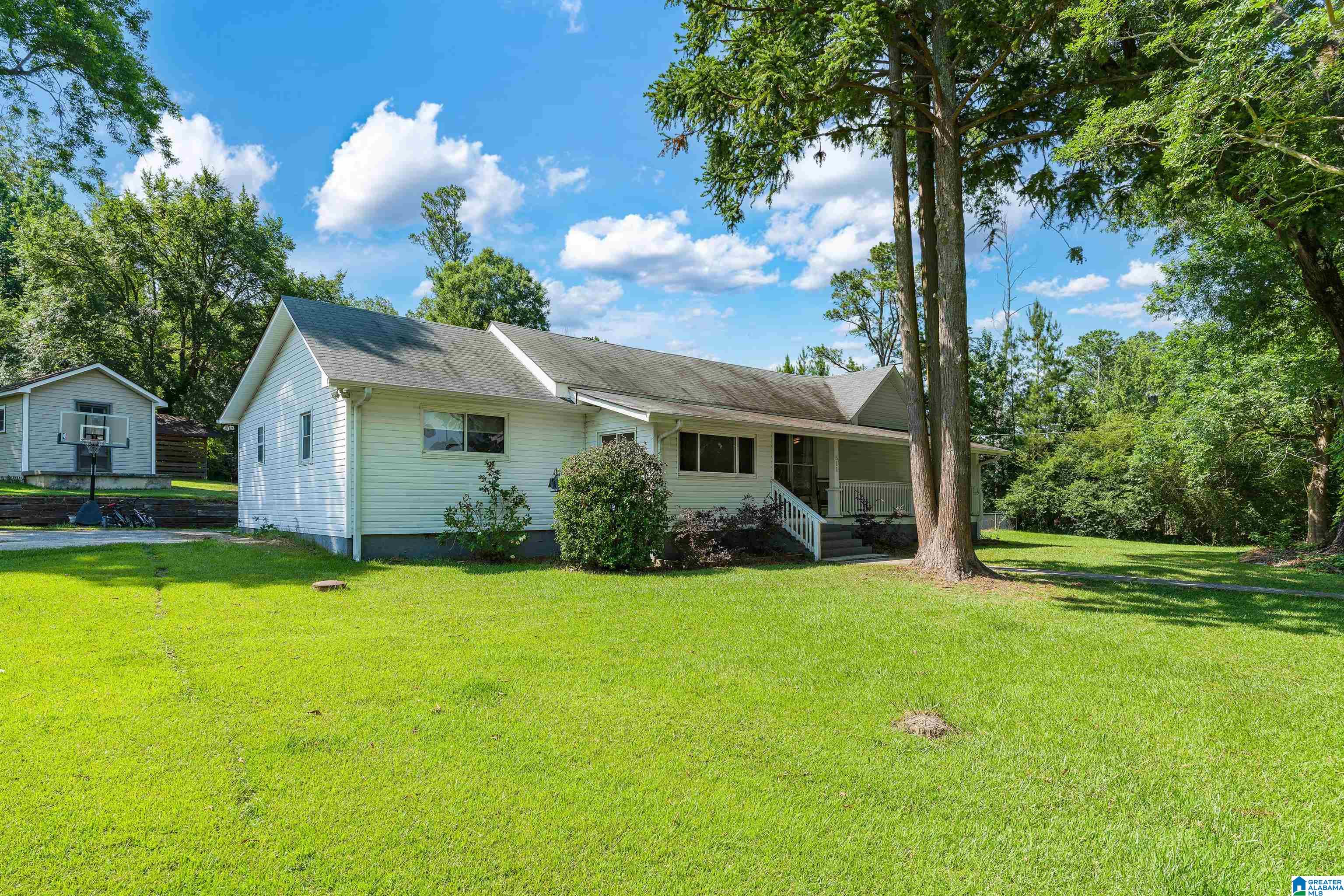 611 Alexander Road Pell City, AL 35128 - Photo 2 of 35